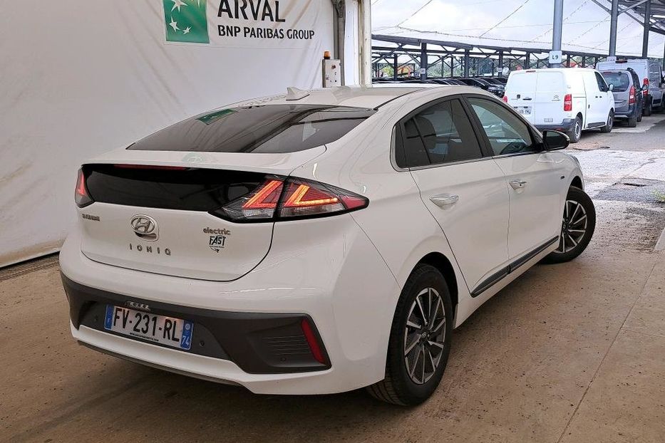 Продам Hyundai Ioniq 39 KW/H,запас 350 км 2020 года в Житомире