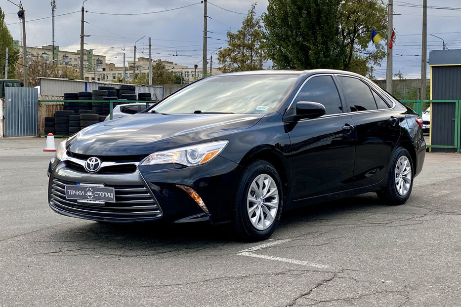 Продам Toyota Camry 2015 года в Киеве