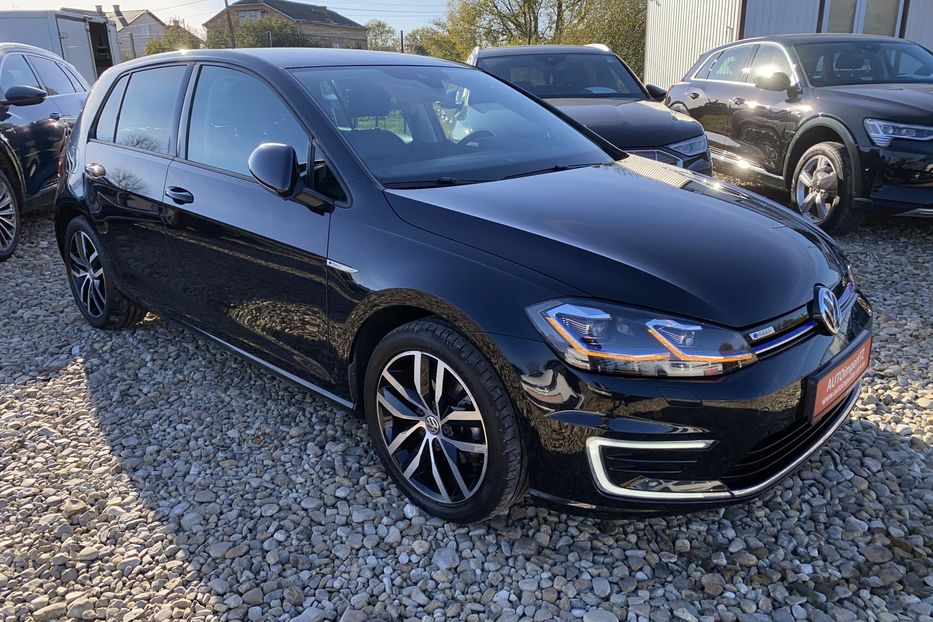 Продам Volkswagen e-Golf Максимальна комплектація 2019 года в Львове