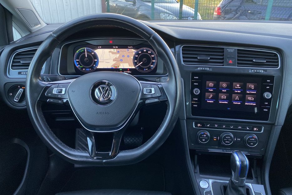 Продам Volkswagen e-Golf Максимальна комплектація 2019 года в Львове