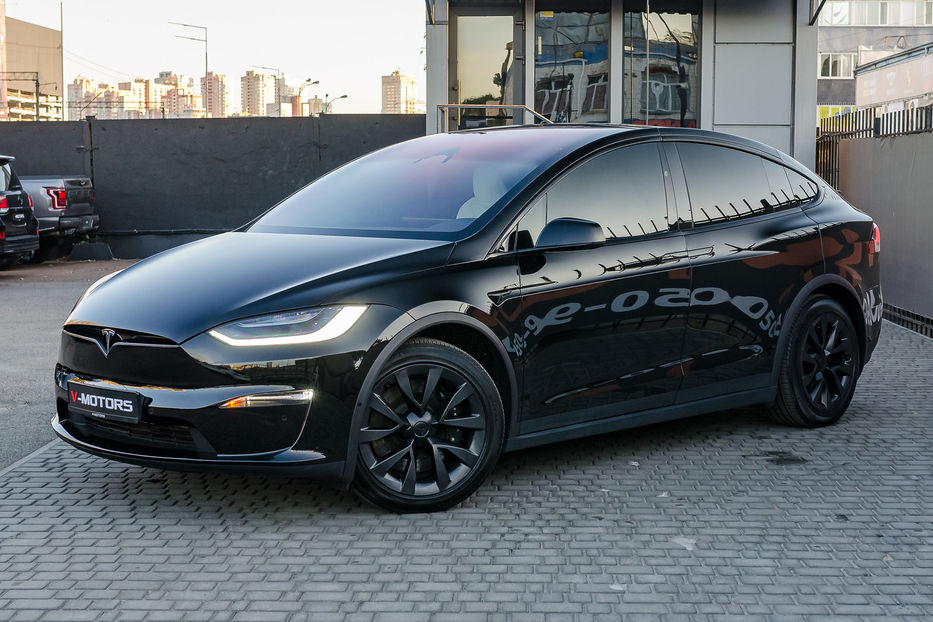 Продам Tesla Model X Plaid 2022 года в Киеве