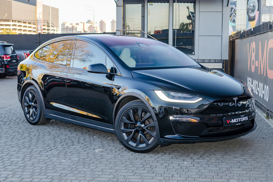 Продам Tesla Model X Plaid 2022 года в Киеве