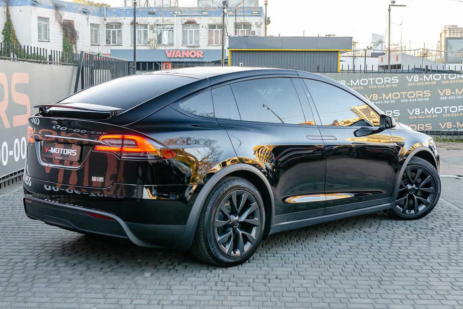 Продам Tesla Model X Plaid 2022 года в Киеве