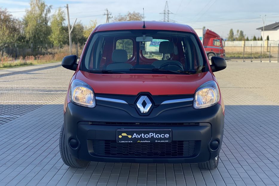 Продам Renault Kangoo пасс. MAXI 2019 года в Луцке