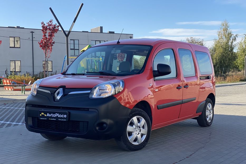 Продам Renault Kangoo пасс. MAXI 2019 года в Луцке