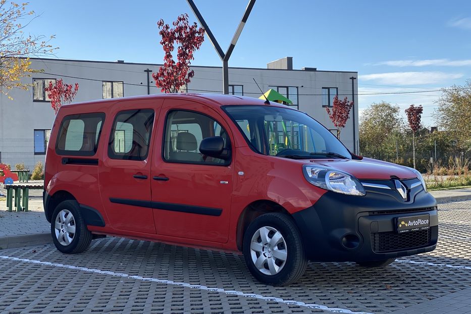 Продам Renault Kangoo пасс. MAXI 2019 года в Луцке