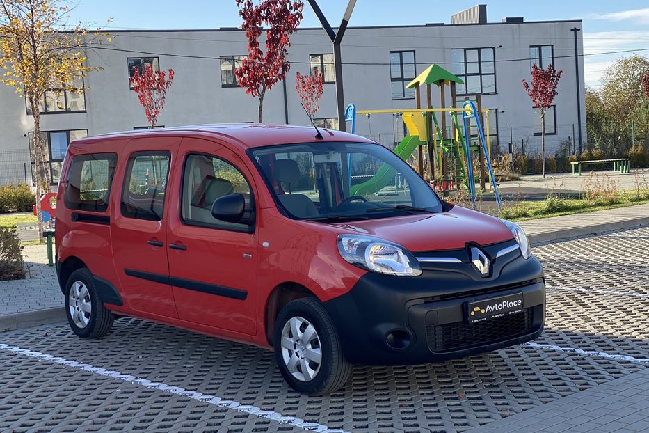 Продам Renault Kangoo пасс. MAXI 2019 года в Луцке