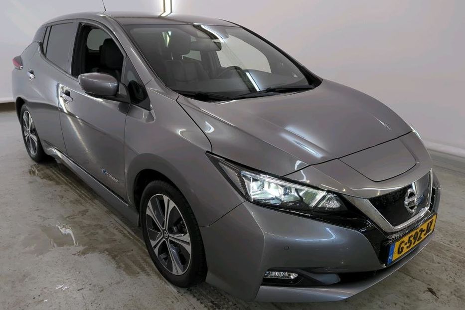 Продам Nissan Leaf Tekna Bose 40KwH 90%SOH v5700 2019 года в Луцке