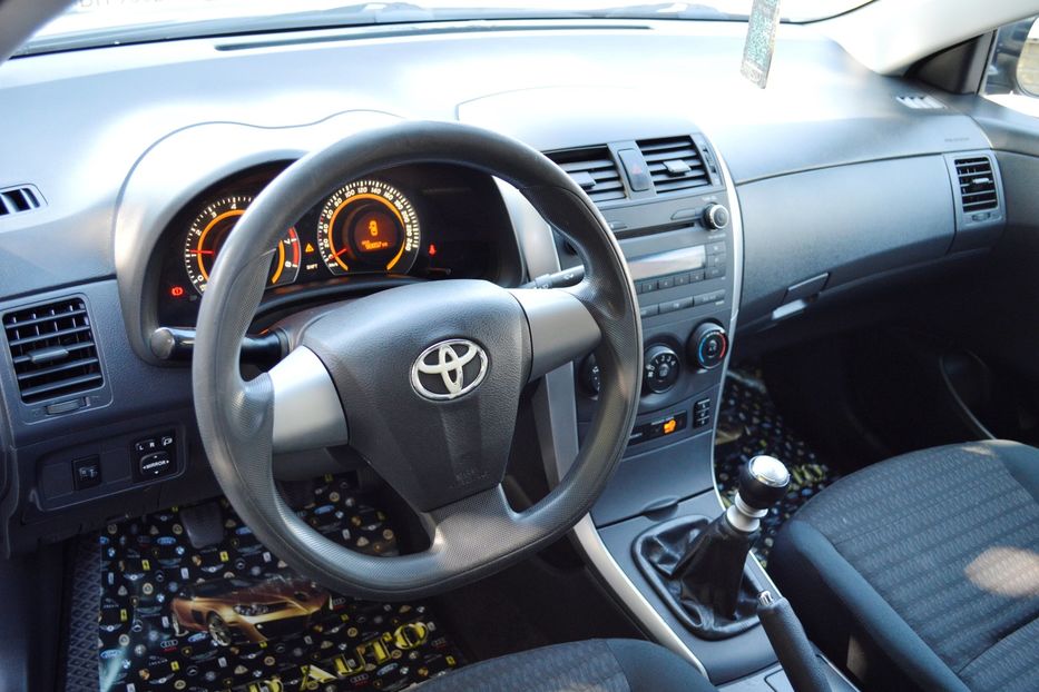 Продам Toyota Corolla 2011 года в Одессе