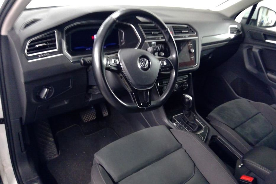 Продам Volkswagen Tiguan 190 4x4 GT v6206 2019 года в Луцке