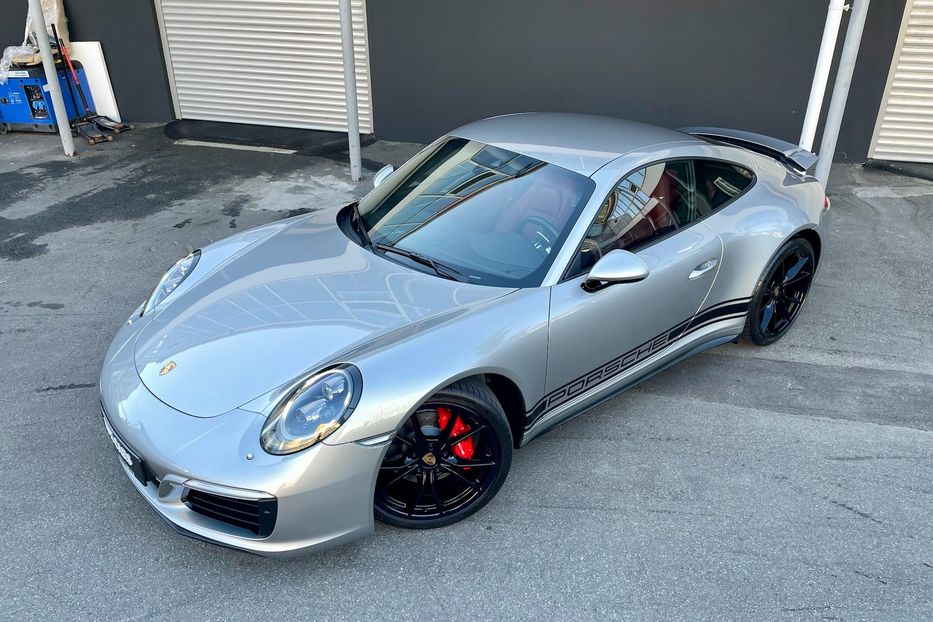 Продам Porsche 911 Carrera 4 991.2 2018 года в Киеве