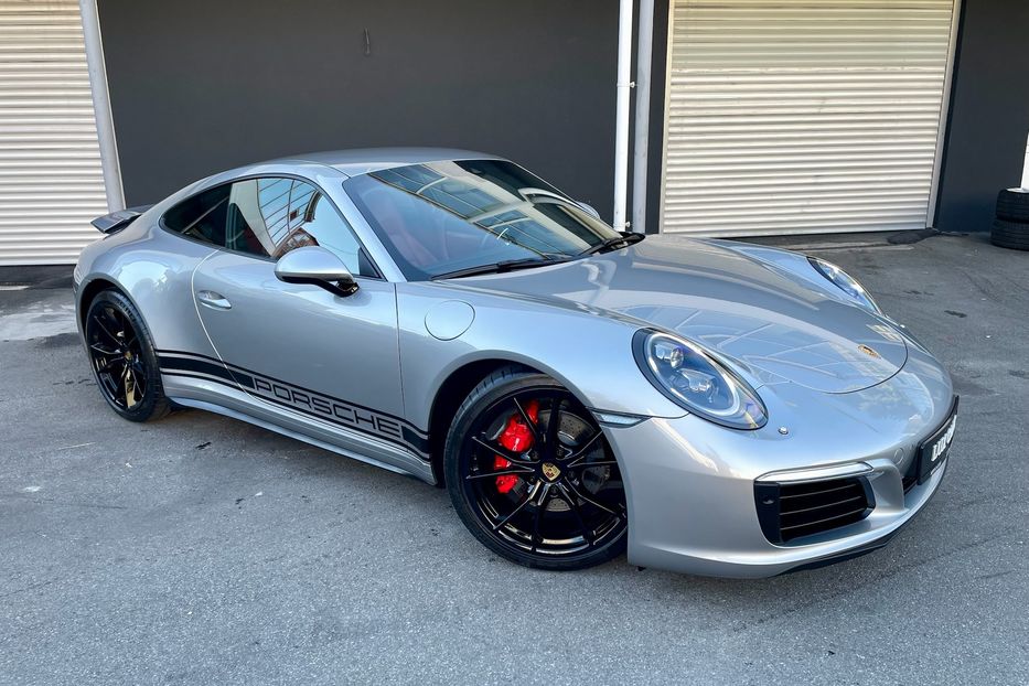 Продам Porsche 911 Carrera 4 991.2 2018 года в Киеве