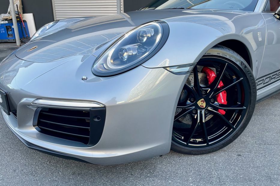 Продам Porsche 911 Carrera 4 991.2 2018 года в Киеве