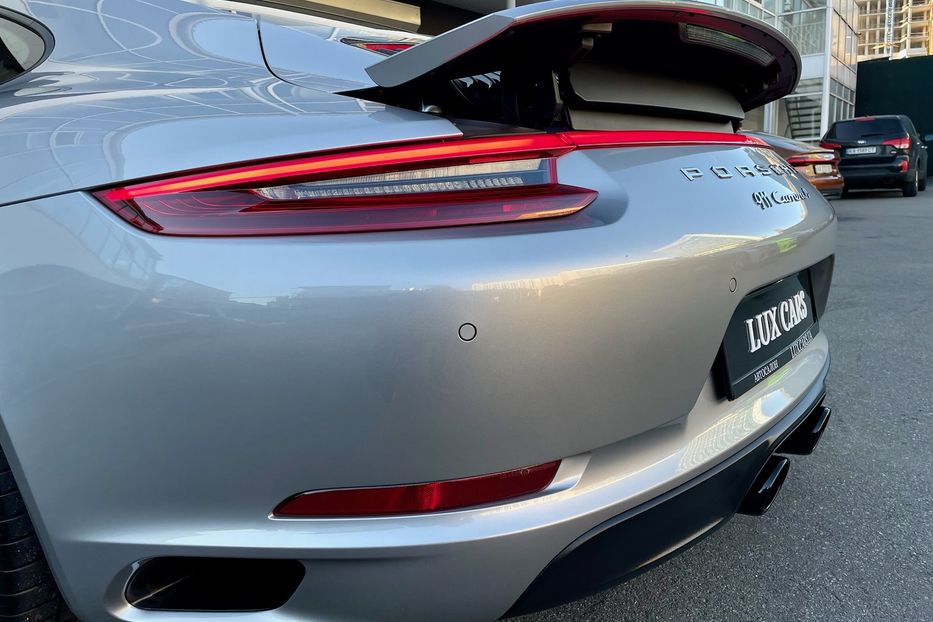 Продам Porsche 911 Carrera 4 991.2 2018 года в Киеве