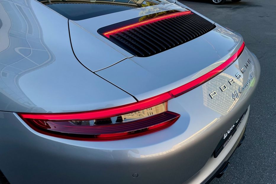 Продам Porsche 911 Carrera 4 991.2 2018 года в Киеве