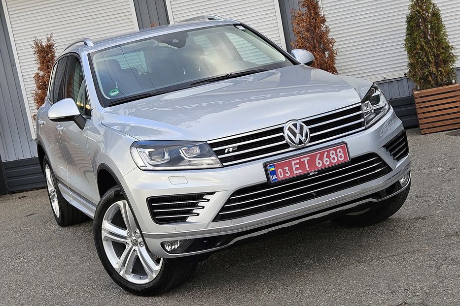 Продам Volkswagen Touareg Executive Edition /R-Line 2017 года в Киеве