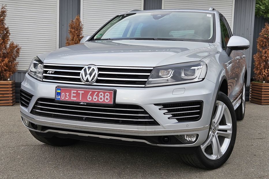 Продам Volkswagen Touareg Executive Edition /R-Line 2017 года в Киеве