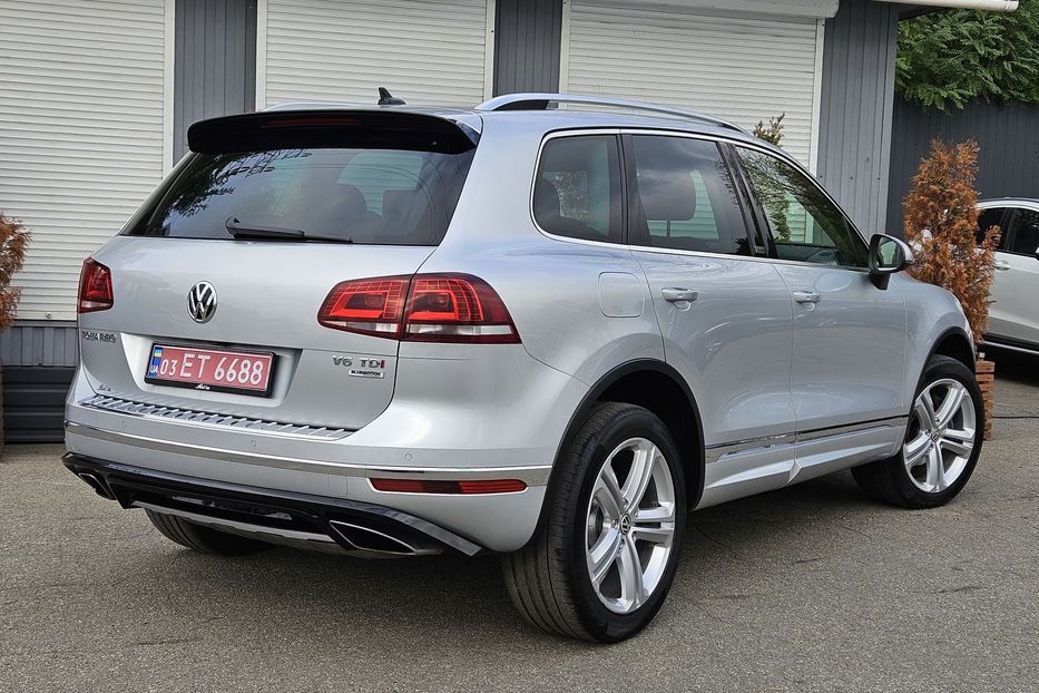 Продам Volkswagen Touareg Executive Edition /R-Line 2017 года в Киеве