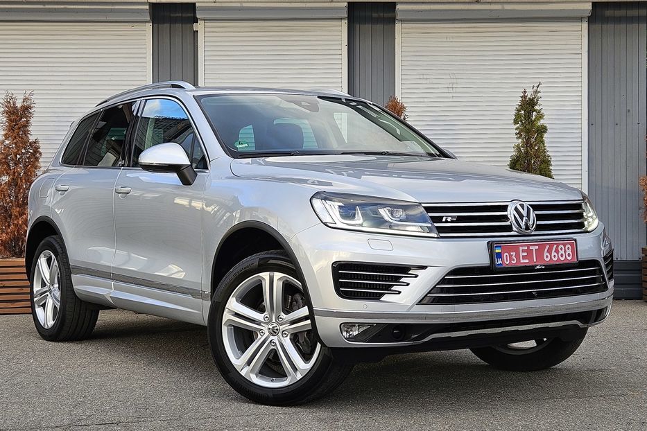 Продам Volkswagen Touareg Executive Edition /R-Line 2017 года в Киеве