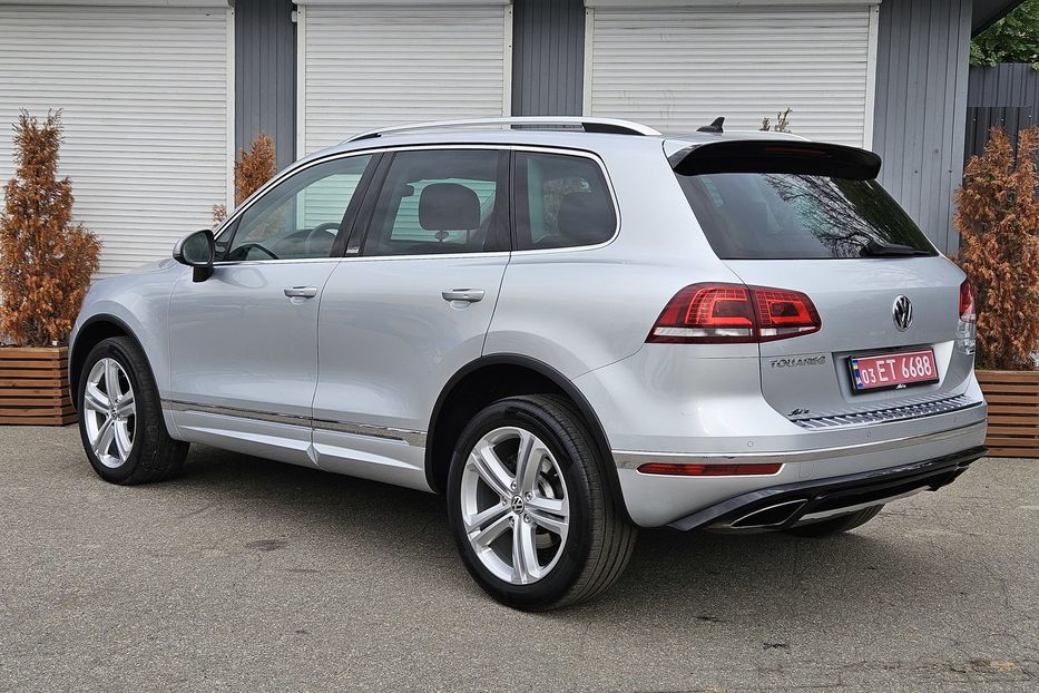 Продам Volkswagen Touareg Executive Edition /R-Line 2017 года в Киеве