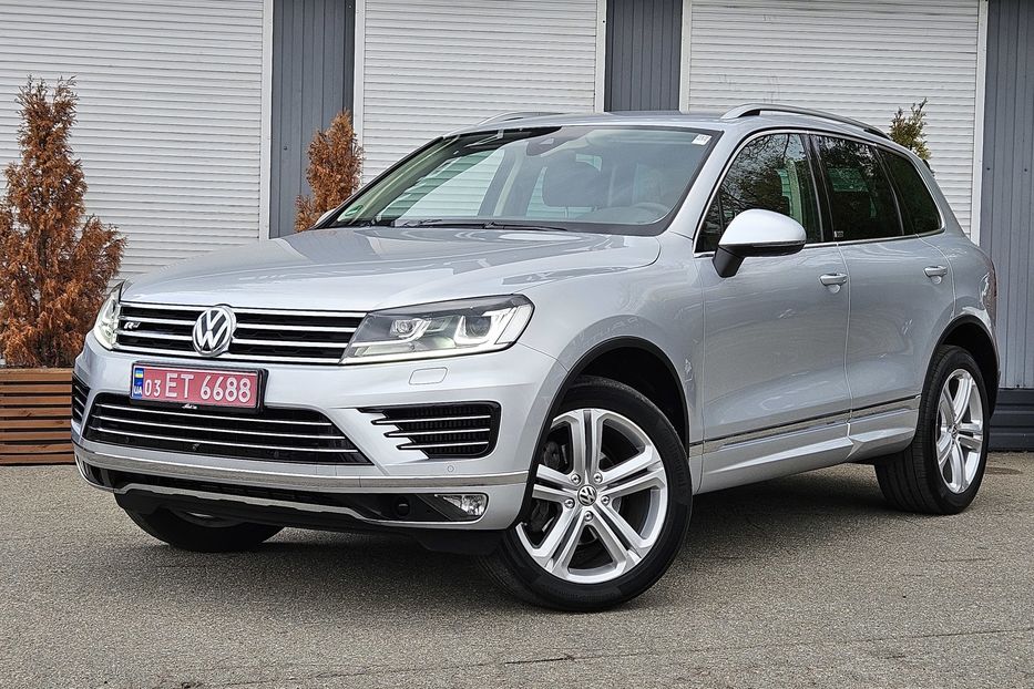 Продам Volkswagen Touareg Executive Edition /R-Line 2017 года в Киеве