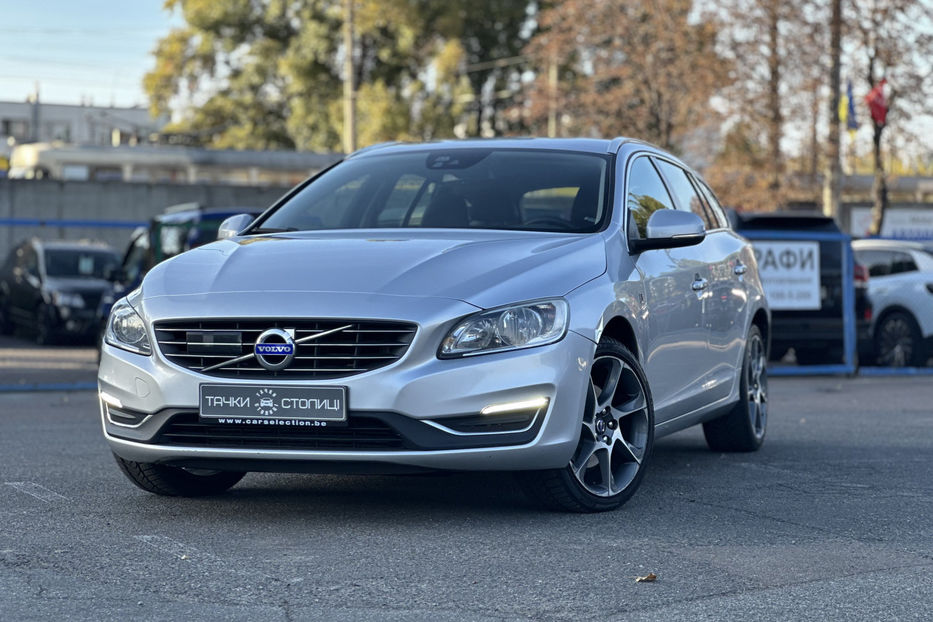 Продам Volvo V60 2016 года в Киеве