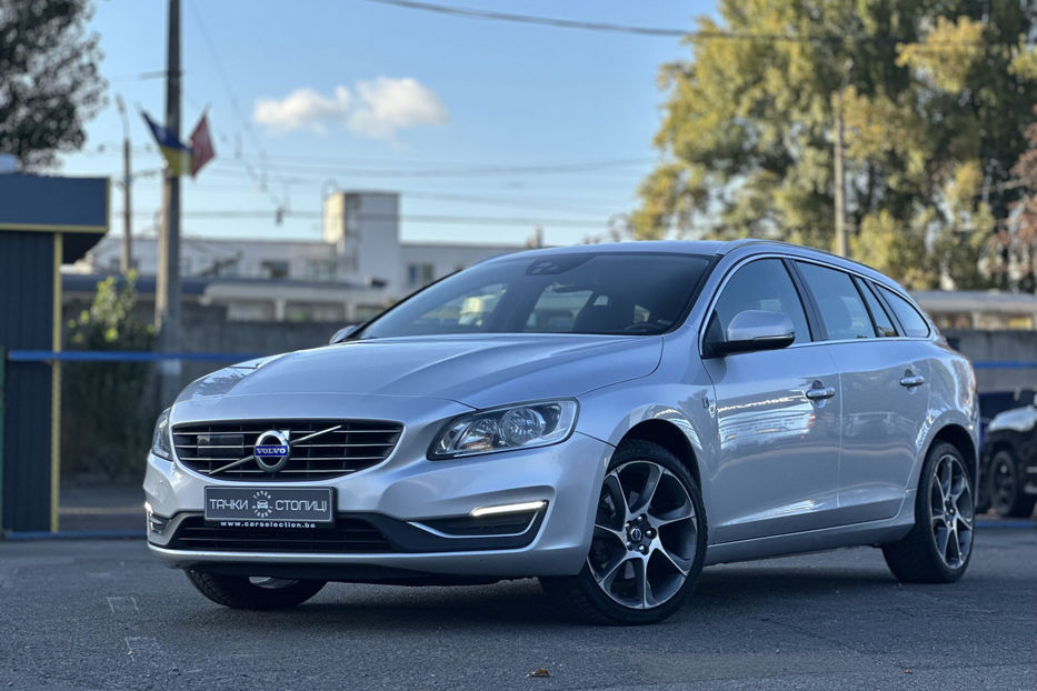 Продам Volvo V60 2016 года в Киеве