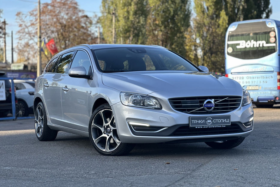 Продам Volvo V60 2016 года в Киеве