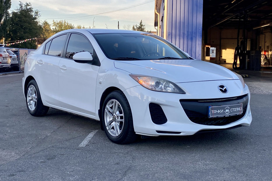 Продам Mazda 3 2013 года в Киеве