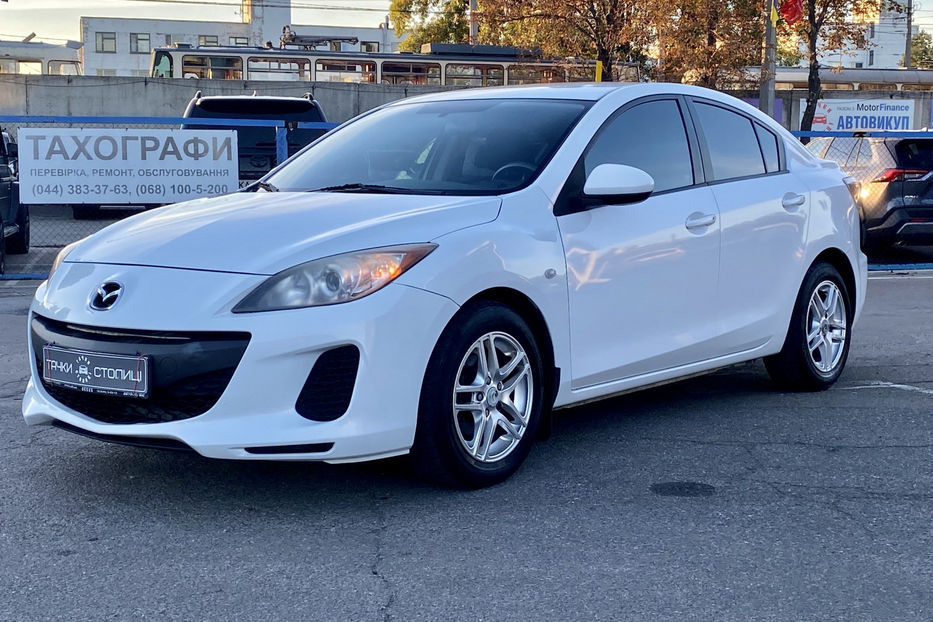 Продам Mazda 3 2013 года в Киеве