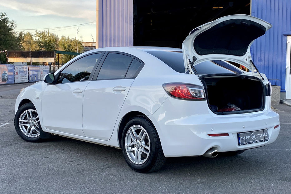 Продам Mazda 3 2013 года в Киеве