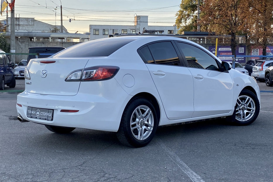 Продам Mazda 3 2013 года в Киеве