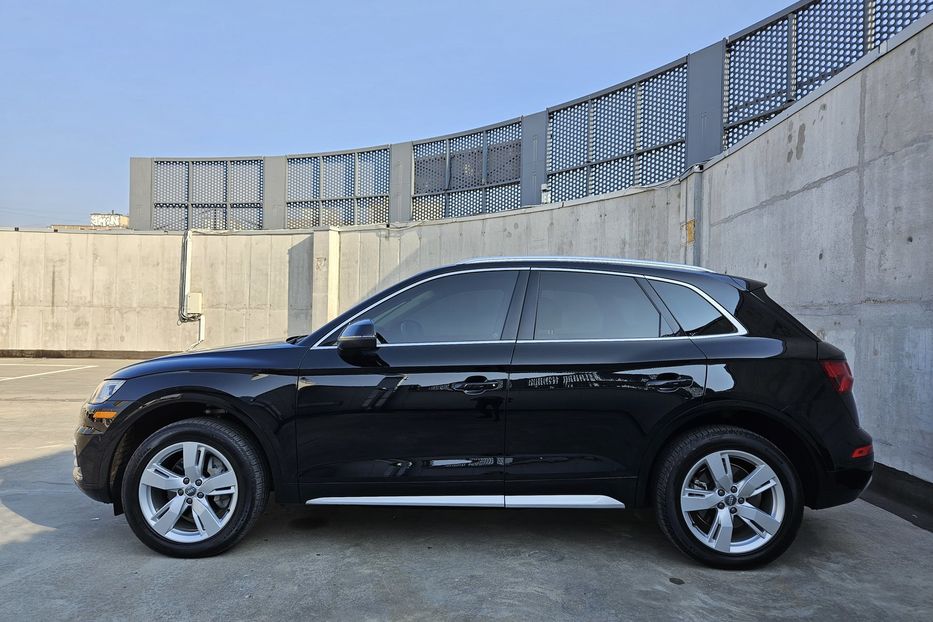 Продам Audi Q5 PREMIUM PLUS 2018 года в Киеве