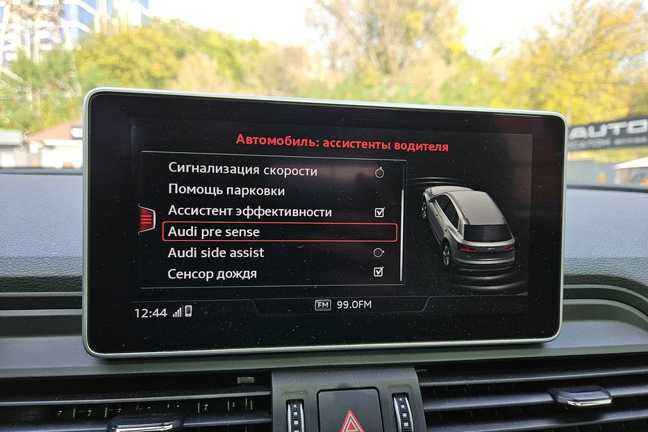 Продам Audi Q5 PREMIUM PLUS 2018 года в Киеве