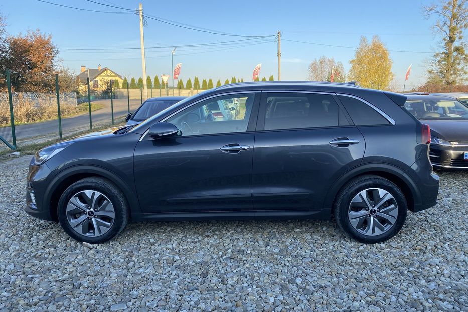 Продам Kia Niro 64kWh Комплектація Prestige 2019 года в Львове