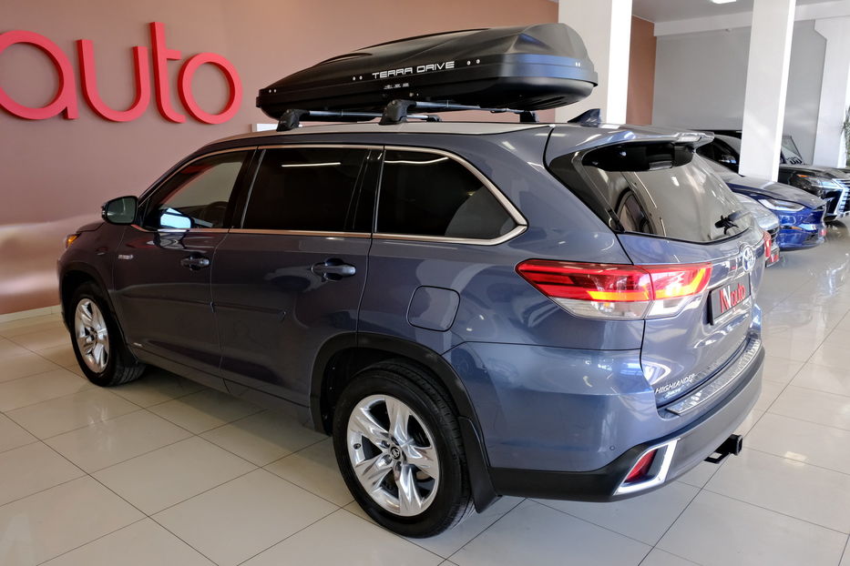 Продам Toyota Highlander Hybrid 2020 года в Одессе