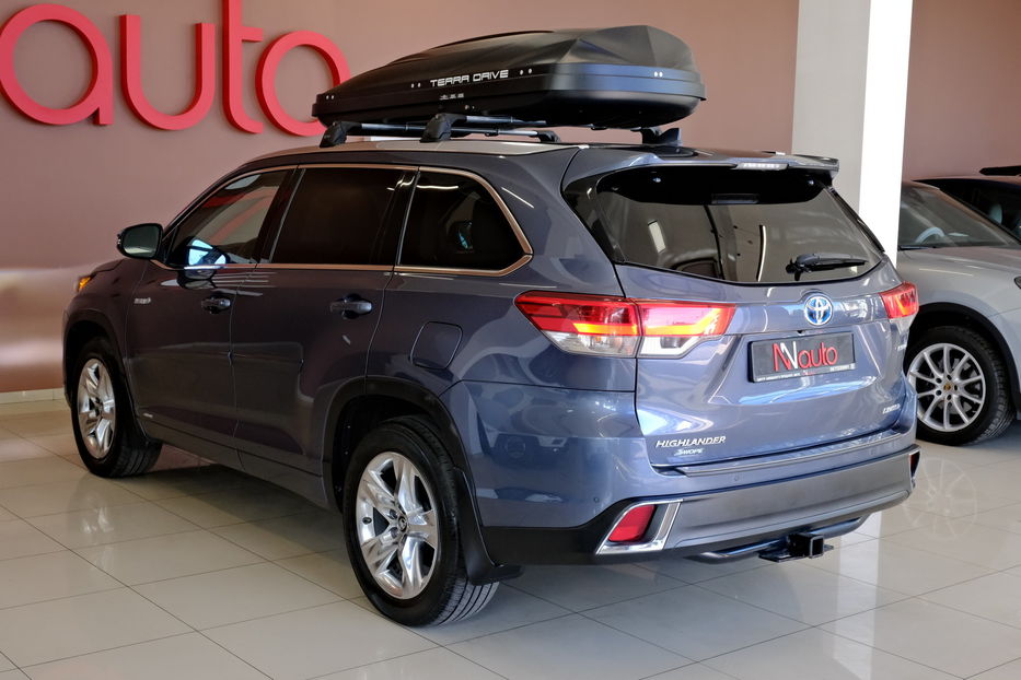 Продам Toyota Highlander Hybrid 2020 года в Одессе