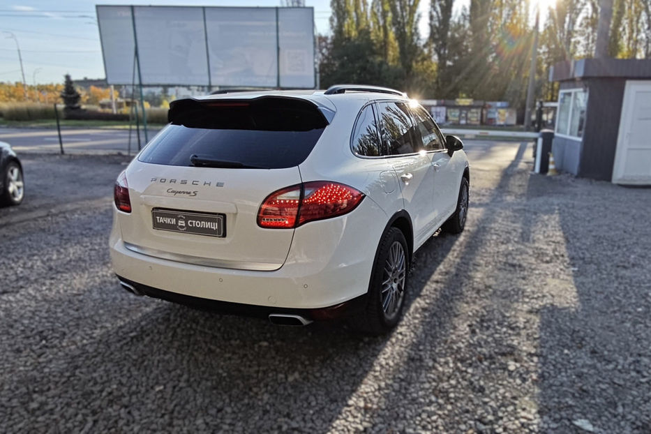 Продам Porsche Cayenne 2013 года в Киеве