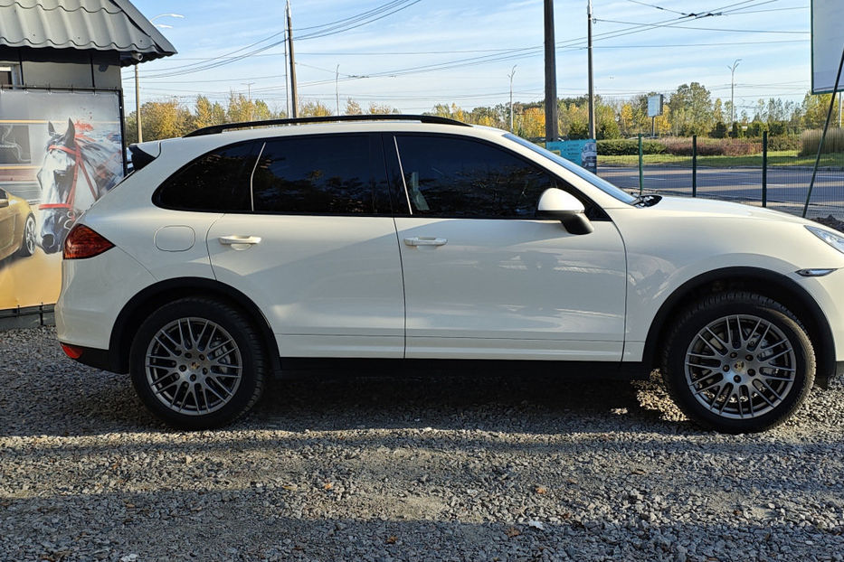 Продам Porsche Cayenne 2013 года в Киеве