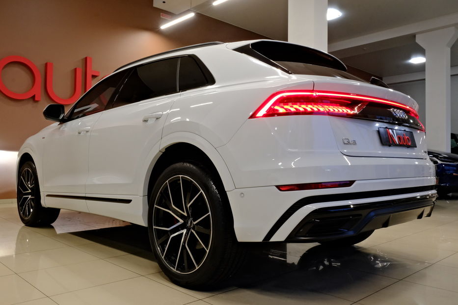 Продам Audi Q8 SLine  2021 года в Одессе