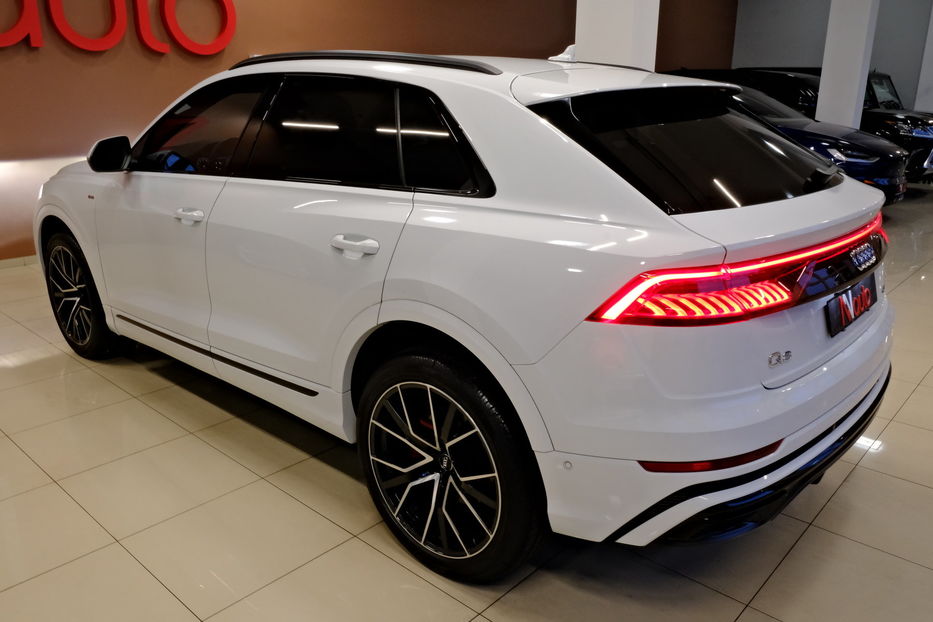 Продам Audi Q8 SLine  2021 года в Одессе