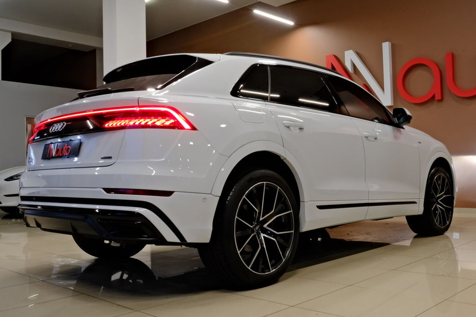 Продам Audi Q8 SLine  2021 года в Одессе