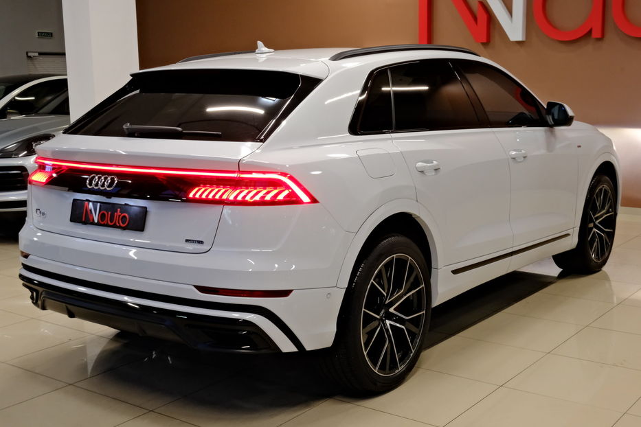 Продам Audi Q8 SLine  2021 года в Одессе