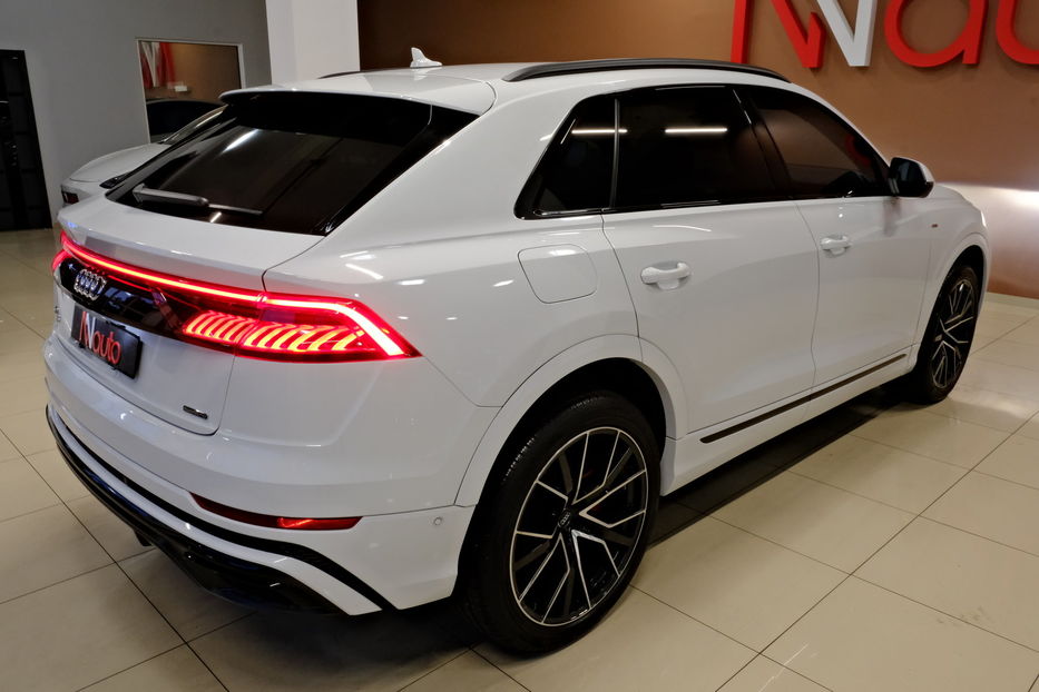 Продам Audi Q8 SLine  2021 года в Одессе