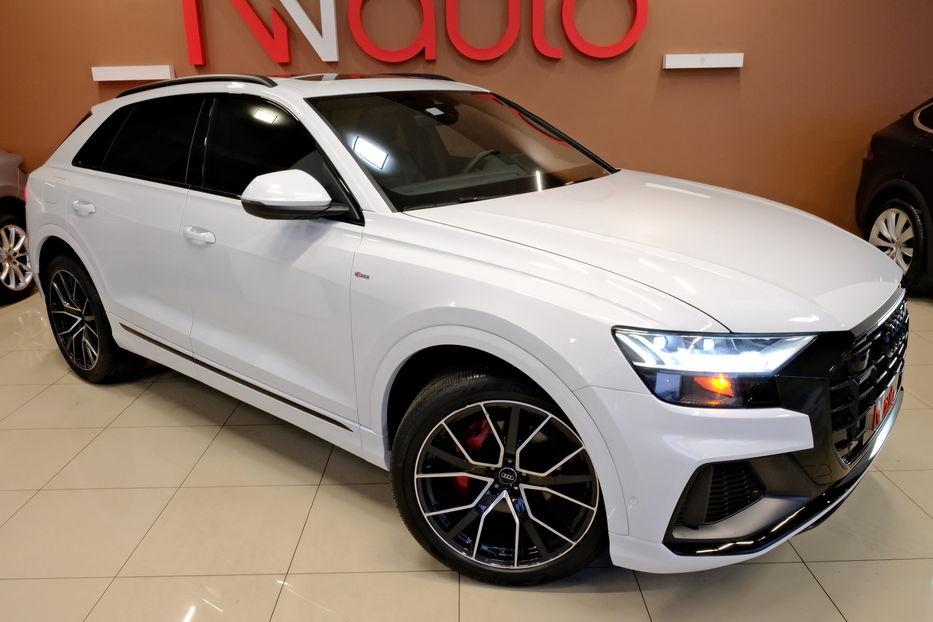 Продам Audi Q8 SLine  2021 года в Одессе