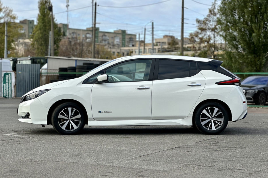 Продам Nissan Leaf 2018 года в Киеве