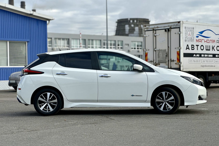 Продам Nissan Leaf 2018 года в Киеве