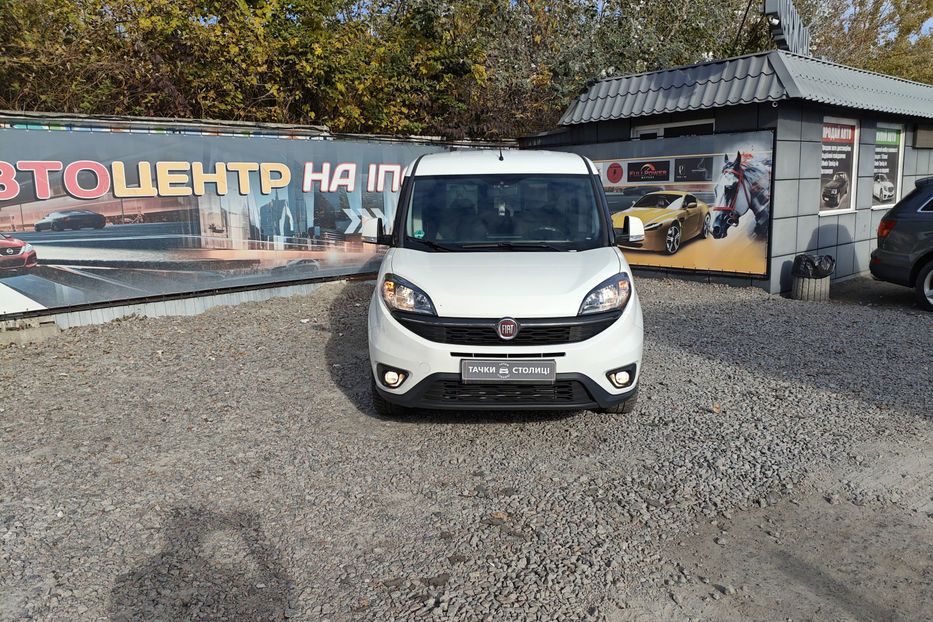 Продам Fiat Doblo пасс. 2018 года в Киеве