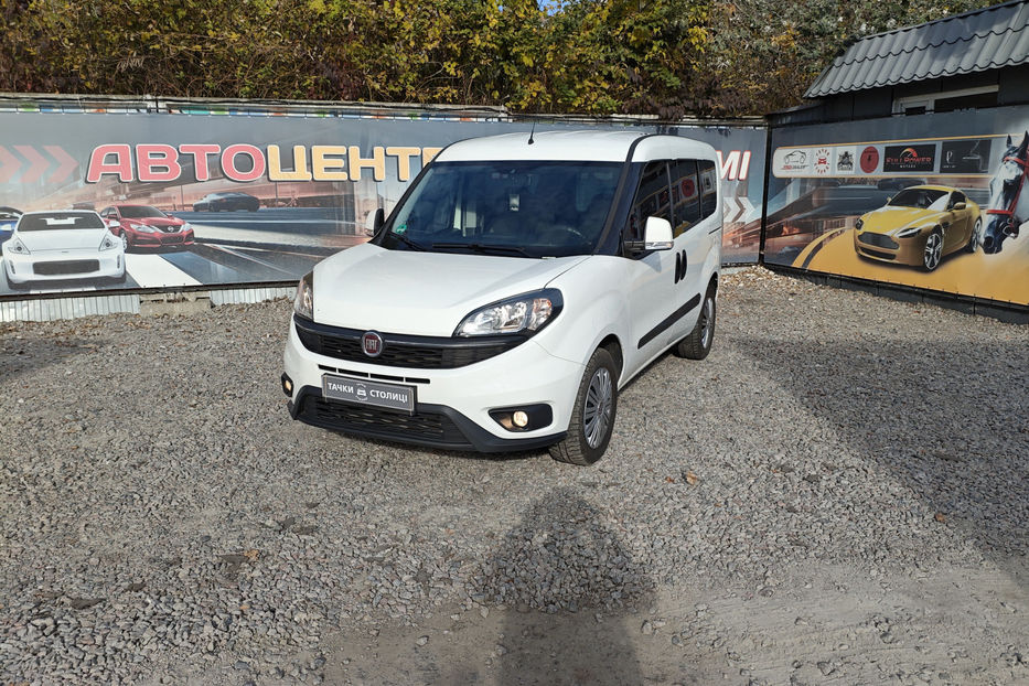 Продам Fiat Doblo пасс. 2018 года в Киеве