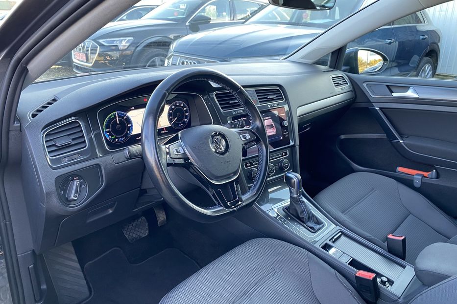 Продам Volkswagen e-Golf Безключ. Камера Тепловий Круїз 2019 года в Львове